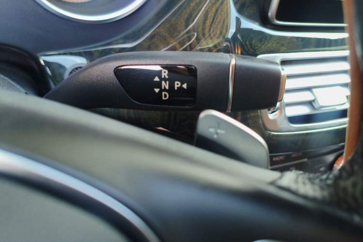 Used Mercedes-Benz CLS 2016 CLS 320 Elegant Edition Gear Lever