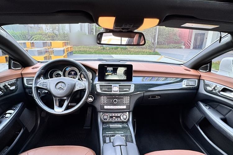 Used Mercedes-Benz CLS 2016 CLS 260 Elegant Edition Interior 1