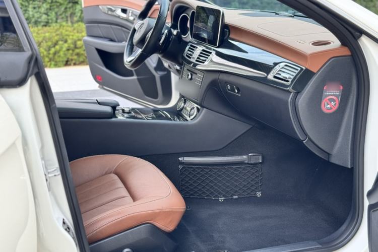 Used Mercedes-Benz CLS 2016 CLS 260 Elegant Edition Interior 2