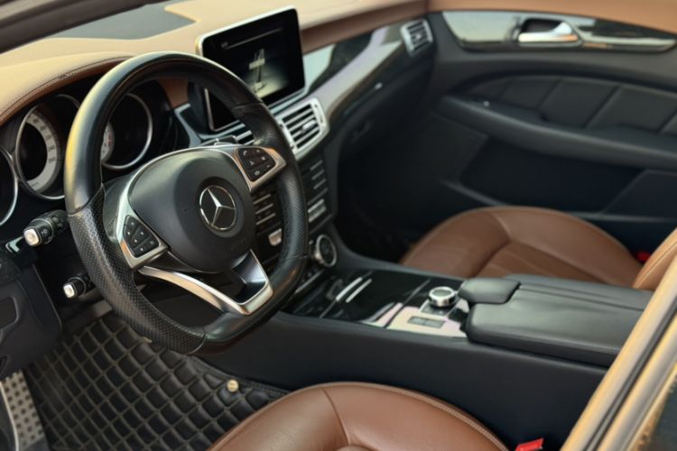 Used Mercedes-Benz CLS 2016 CLS 260 Shooting Brake Interior 2