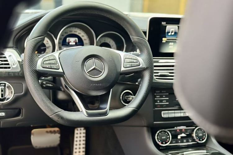 Used Mercedes-Benz CLS 2016 CLS 260 Shooting Brake Interior 2