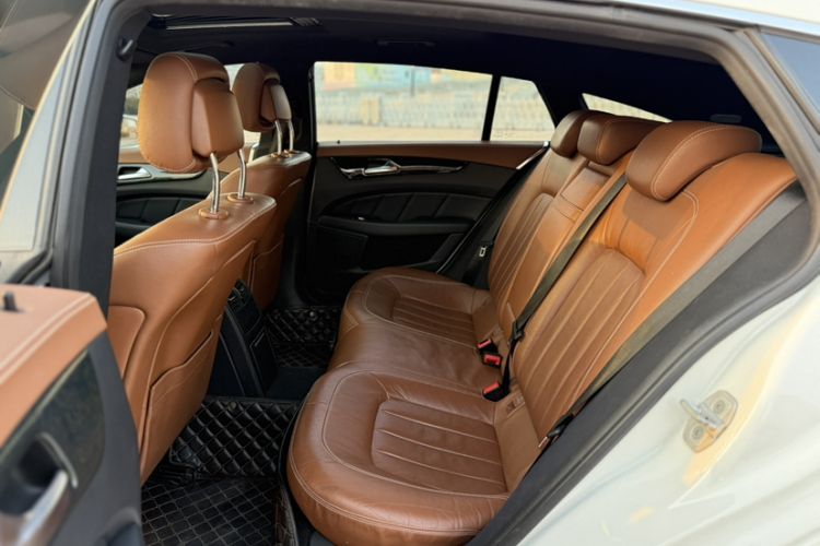 Used Mercedes-Benz CLS 2016 CLS 260 Shooting Brake Interior 3