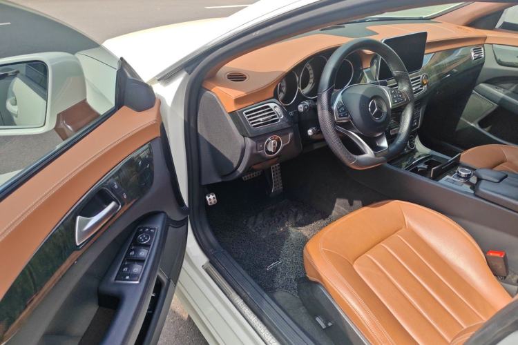 Used Mercedes-Benz CLS 2016 CLS 260 Shooting Brake Interior 3
