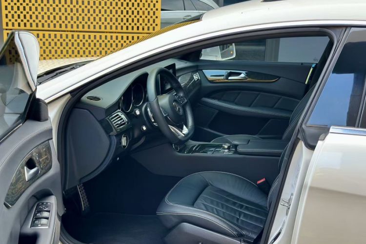 Used Mercedes-Benz CLS 2016 CLS 260 Shooting Brake Interior 3