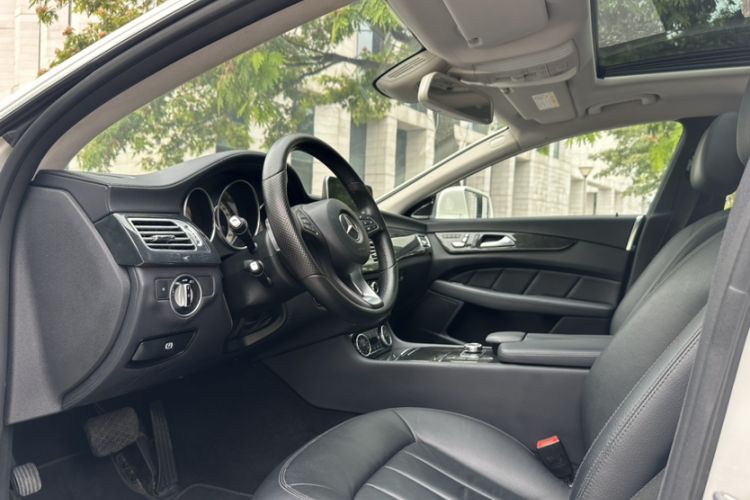 Used Mercedes-Benz CLS 2016 CLS 260 Elegant Edition Interior 3