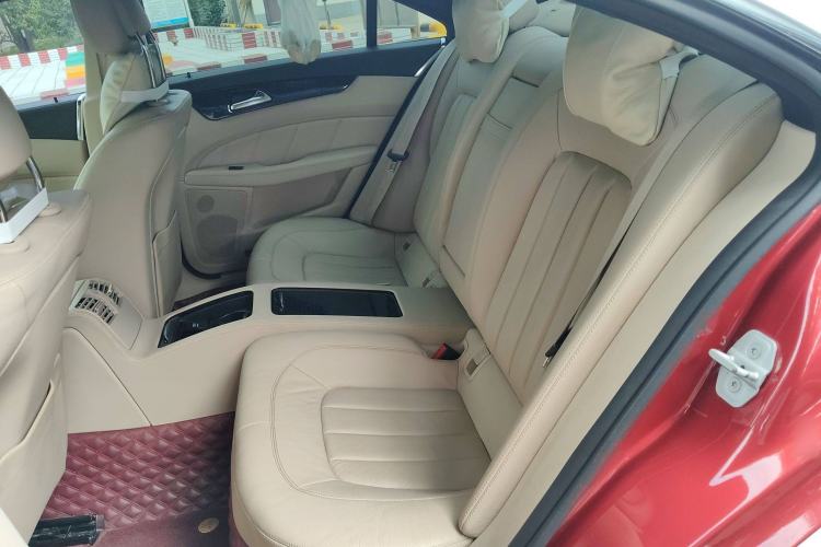 Used Mercedes-Benz CLS 2016 CLS 260 Elegant Edition Interior 4