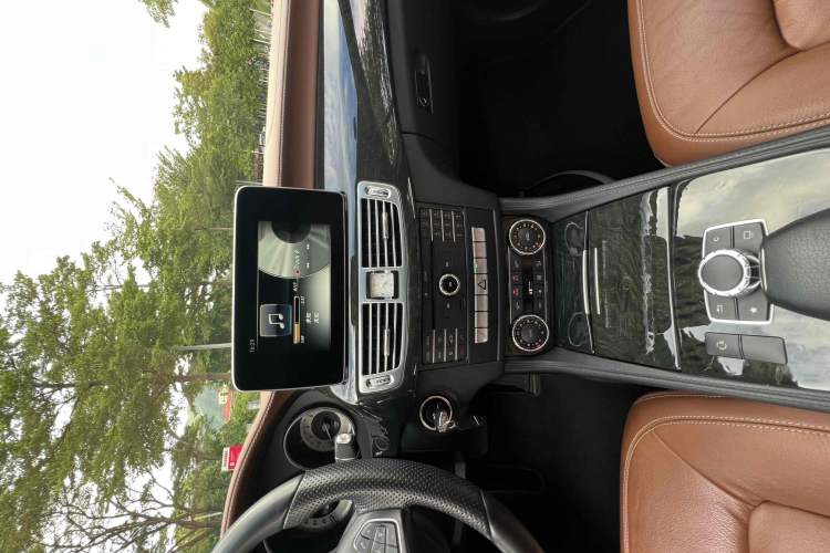 Used Mercedes-Benz CLS 2016 CLS 260 Elegant Edition Interior 6