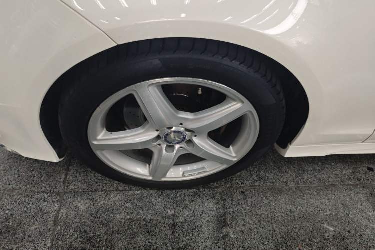 Used Mercedes-Benz CLS 2016 CLS 260 Shooting Brake Left Front Wheel Hub