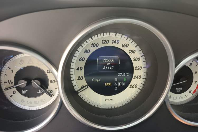 Used Mercedes-Benz CLS 2016 CLS 260 Elegant Edition Odometer Close Up