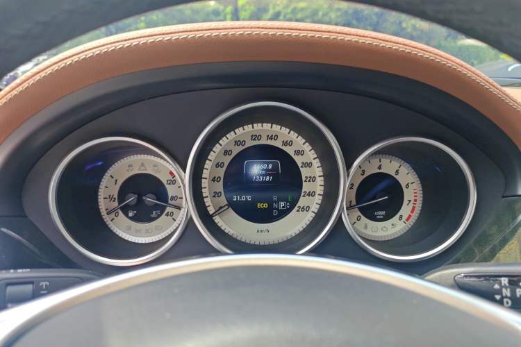 Used Mercedes-Benz CLS 2016 CLS 260 Shooting Brake Odometer Close Up