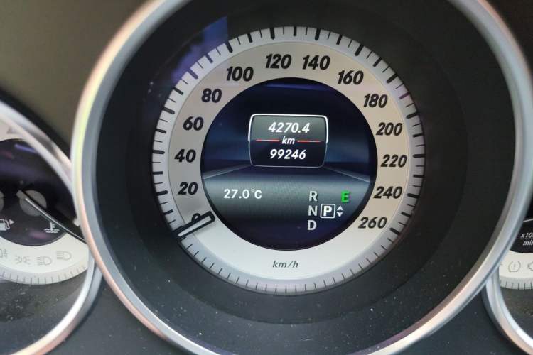 Used Mercedes-Benz CLS 2016 CLS 320 Elegant Edition Odometer Close Up