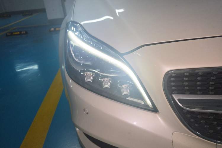 Used Mercedes-Benz CLS 2016 CLS 260 Elegant Edition Right Front Headlight