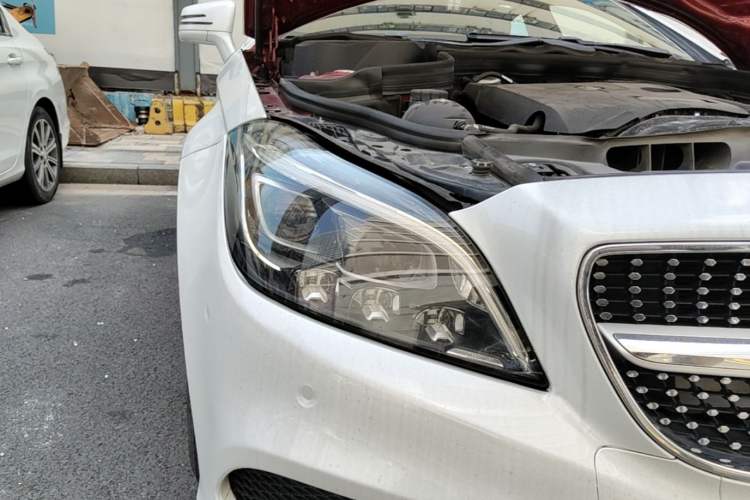Used Mercedes-Benz CLS 2016 CLS 260 Elegant Edition Right Front Headlight