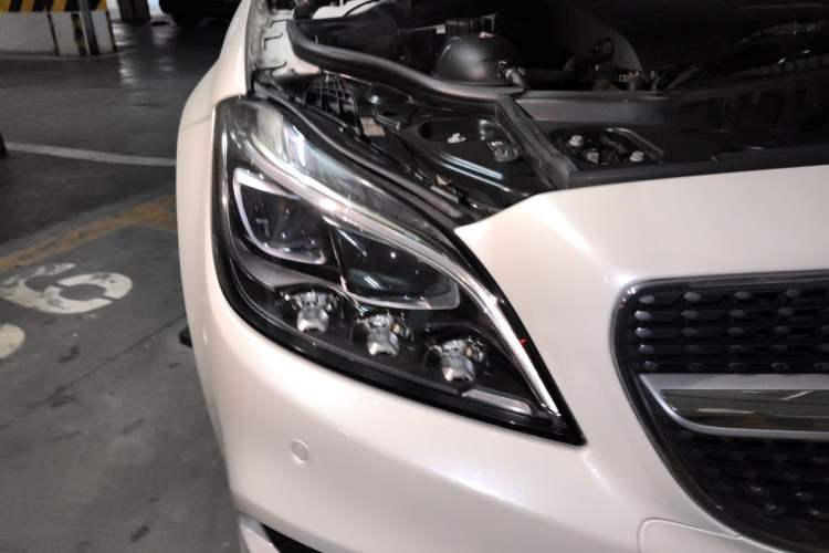 Used Mercedes-Benz CLS 2016 CLS 260 Elegant Edition Right Front Headlight