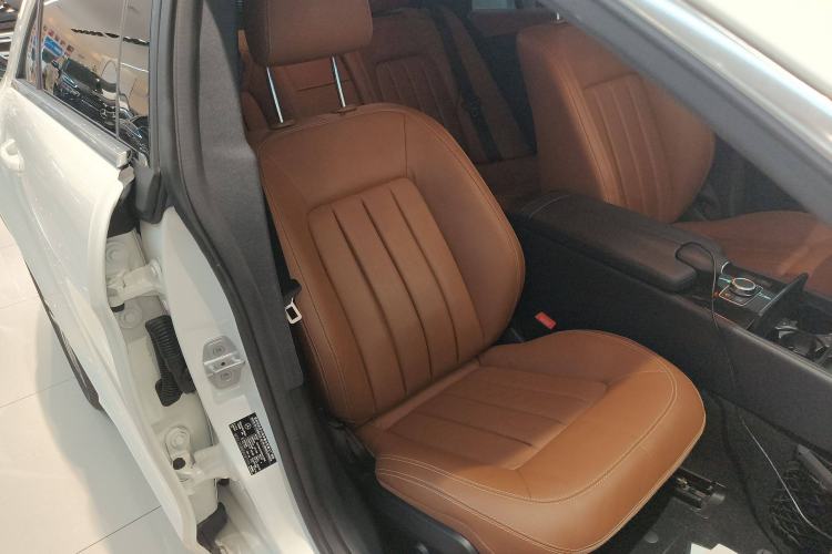 Used Mercedes-Benz CLS 2016 CLS 260 Elegant Edition Right Front Seat