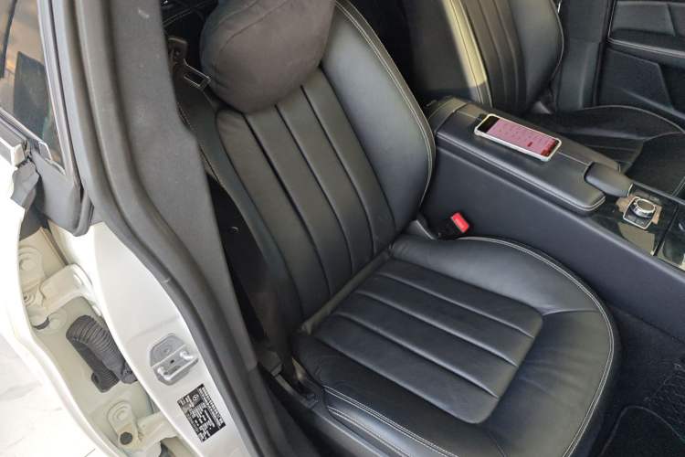 Used Mercedes-Benz CLS 2016 CLS 260 Elegant Edition Right Front Seat