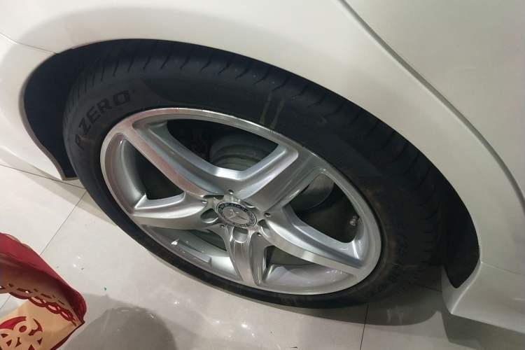 Used Mercedes-Benz CLS 2016 CLS 260 Shooting Brake Right Rear Wheel Hub