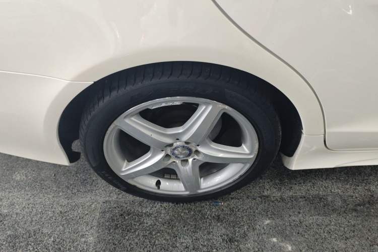 Used Mercedes-Benz CLS 2016 CLS 260 Shooting Brake Right Rear Wheel Hub