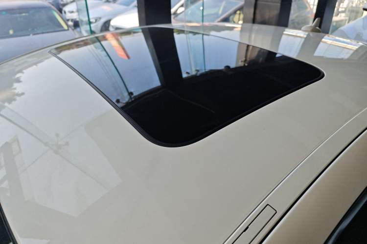 Used Mercedes-Benz CLS 2016 CLS 260 Elegant Edition Roof