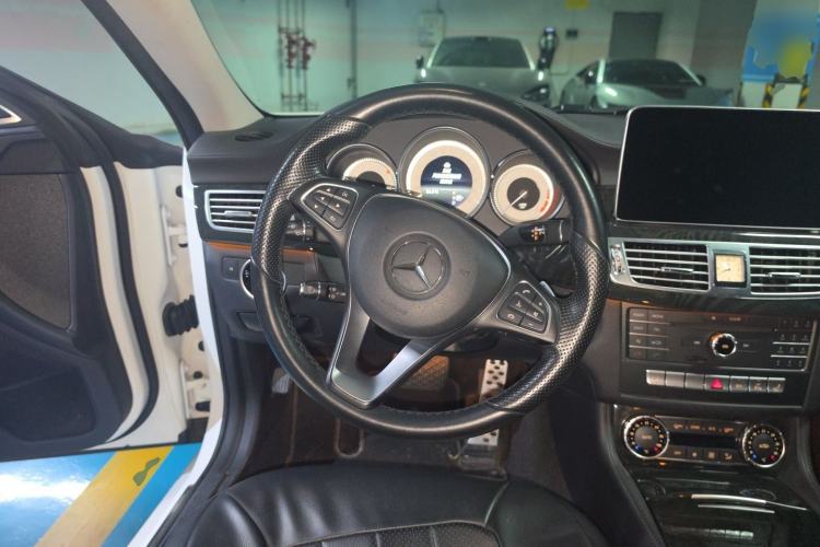 Used Mercedes-Benz CLS 2016 CLS 260 Elegant Edition Steering Wheel