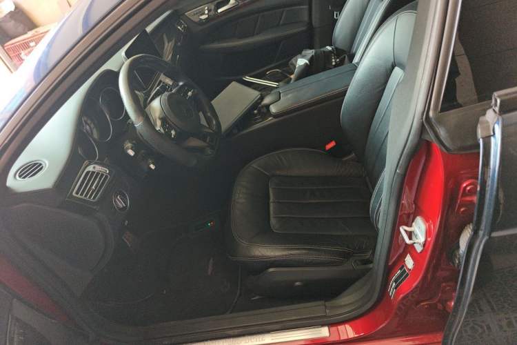 Used Mercedes-Benz CLS 2017 CLS 320 Elegant Edition Left Front Seat
