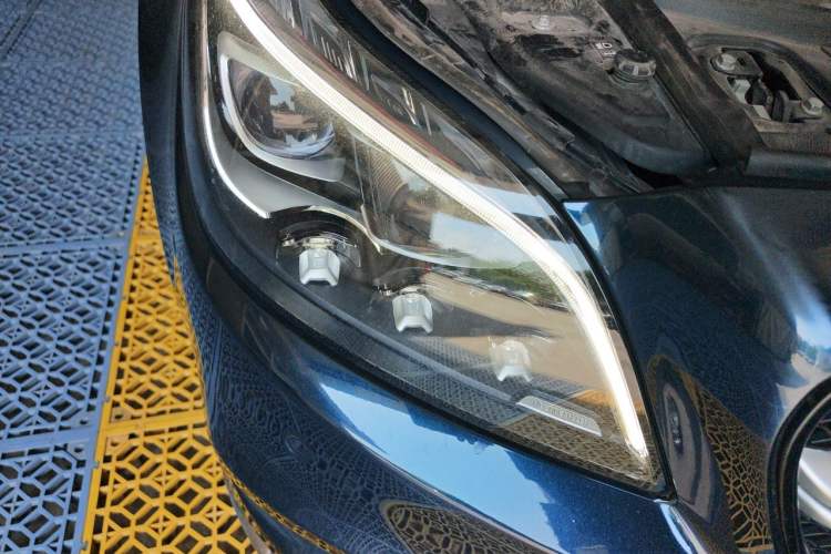Used Mercedes-Benz CLS 2017 CLS 320 Elegant Edition Right Front Headlight