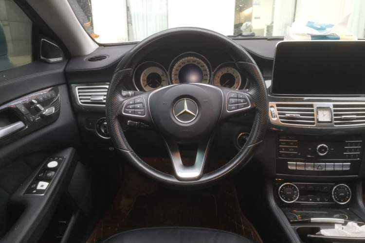 Used Mercedes-Benz CLS 2017 CLS 320 Elegant Edition Steering Wheel