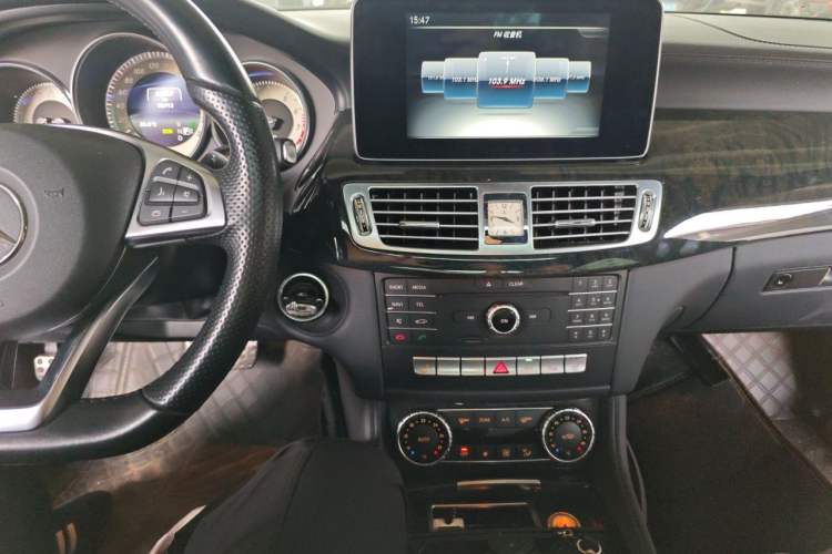 Used Mercedes-Benz CLS 2017 CLS 260 Elegant Edition Audio And AC Panel