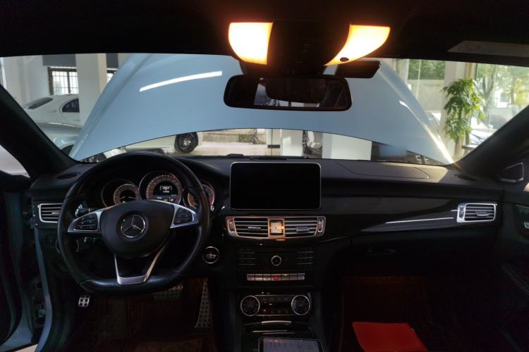 Used Mercedes-Benz CLS 2017 CLS 320 Elegant Edition Center Console