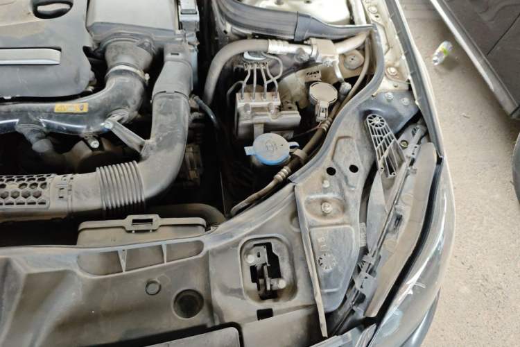 Used Mercedes-Benz CLS 2017 CLS 260 Elegant Edition Engine Bay Left