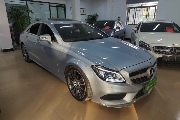 Used Mercedes-Benz CLS 2017 CLS 320 Elegant Edition Front Right 45 Deg