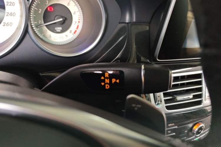 Used Mercedes-Benz CLS 2017 CLS 260 Elegant Edition Gear Lever