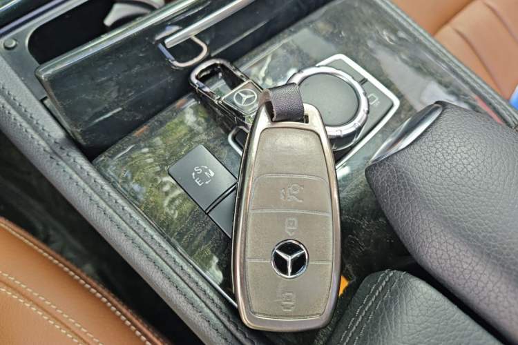 Used Mercedes-Benz CLS 2017 CLS 320 Elegant Edition Vehicle Key
