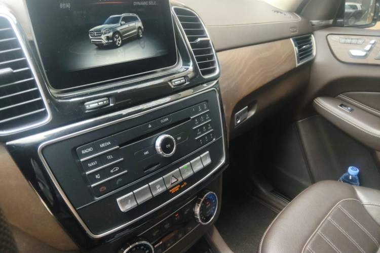 Used Mercedes-Benz CLS  Audio And AC Panel