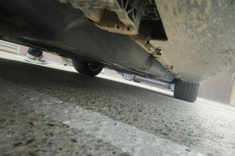 Used Mercedes-Benz CLS  Chassis Front Left