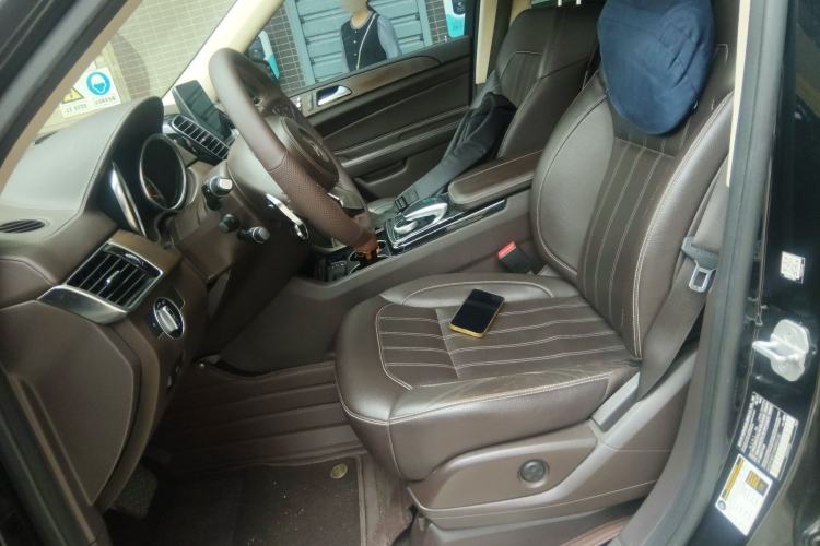 Used Mercedes-Benz CLS  Left Front Seat