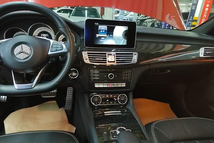 Used Mercedes-Benz CLS 2017 CLS 260 Elegant Edition Audio And AC Panel