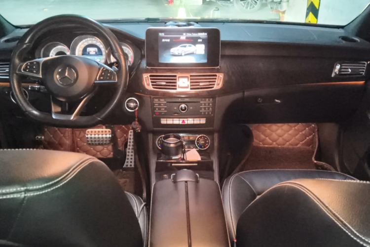 Used Mercedes-Benz CLS 2017 CLS 260 Elegant Edition Center Console