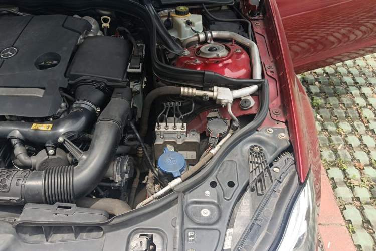 Used Mercedes-Benz CLS 2017 CLS 260 Elegant Edition Engine Bay Left