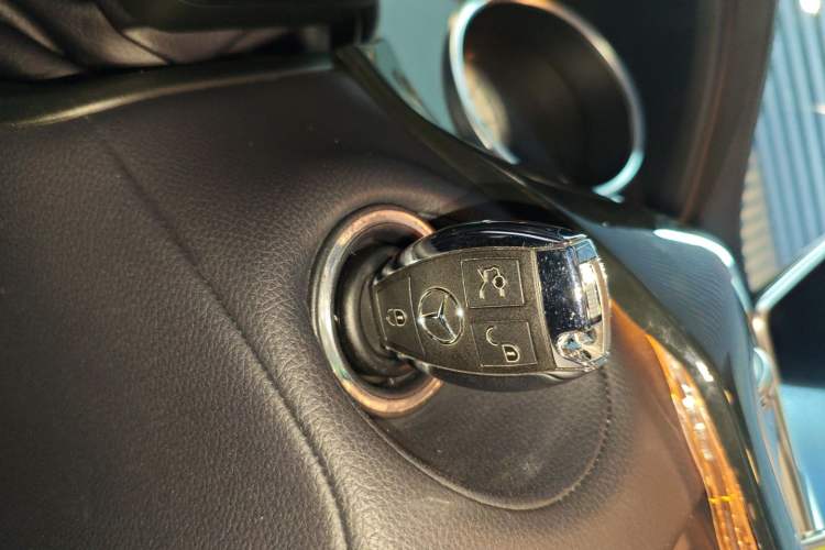 Used Mercedes-Benz CLS 2017 CLS 320 Elegant Edition Interior 1