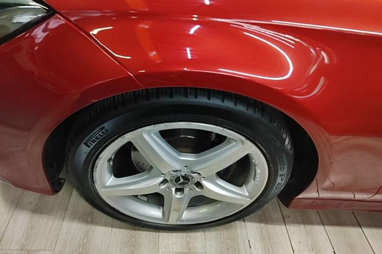 Used Mercedes-Benz CLS 2017 CLS 260 Elegant Edition Left Front Wheel Hub