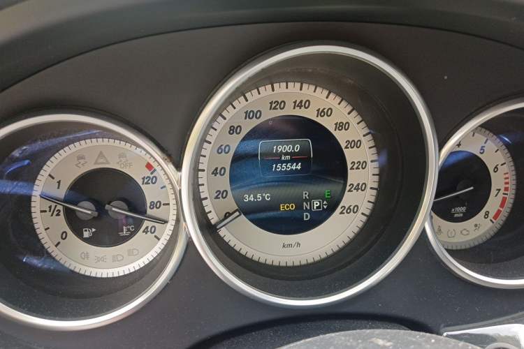Used Mercedes-Benz CLS 2017 CLS 260 Elegant Edition Odometer Close Up