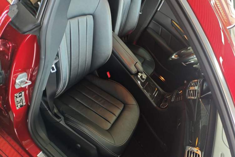 Used Mercedes-Benz CLS 2017 CLS 320 Elegant Edition Right Front Seat