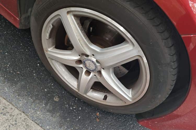 Used Mercedes-Benz CLS 2017 CLS 260 Elegant Edition Right Front Wheel Hub