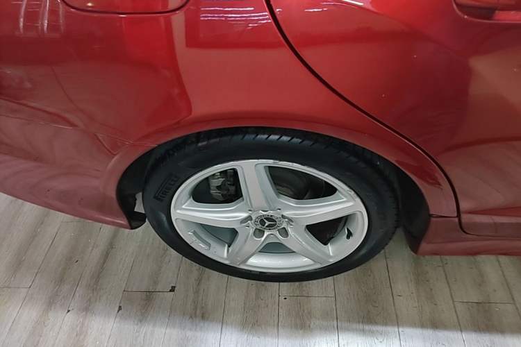 Used Mercedes-Benz CLS 2017 CLS 260 Elegant Edition Right Rear Wheel Hub