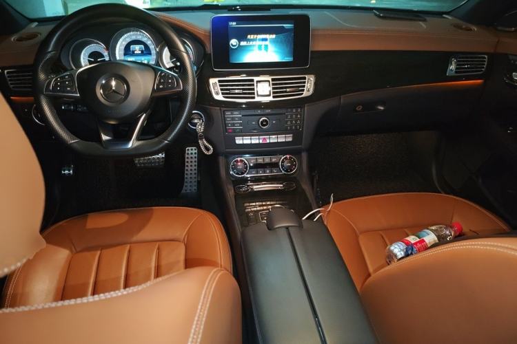 Used Mercedes-Benz CLS 2017 CLS 320 Elegant Edition Center Console