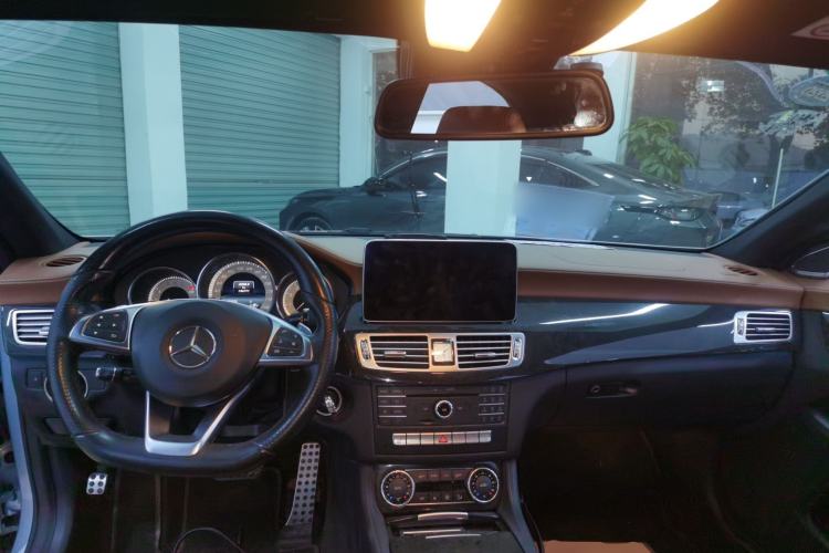 Used Mercedes-Benz CLS 2017 CLS 260 Elegant Edition Center Console