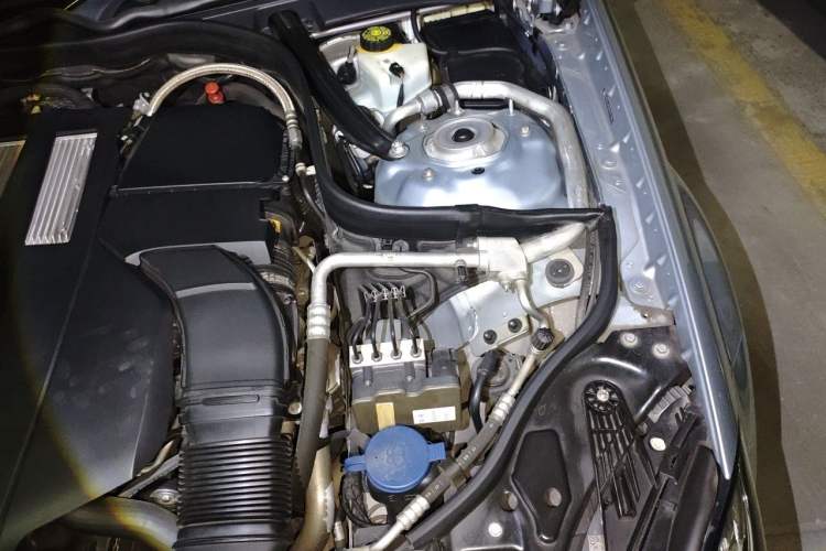 Used Mercedes-Benz CLS 2017 CLS 320 Elegant Edition Engine Bay Left