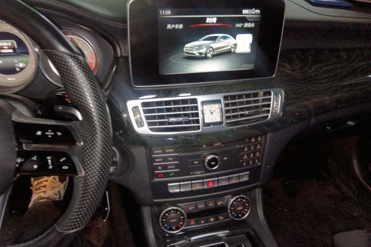 Used Mercedes-Benz CLS 2017 CLS 320 Elegant Edition Audio And AC Panel