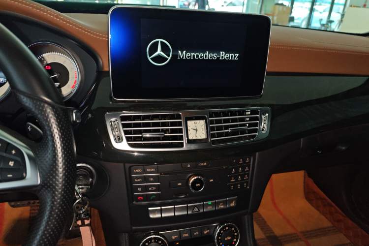 Used Mercedes-Benz CLS 2017 CLS 260 Elegant Edition Audio And AC Panel